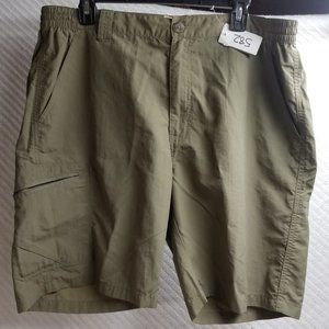 582 - RedHead 38W Lightweight Hiking Cargo Shorts